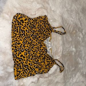 Leopard crop